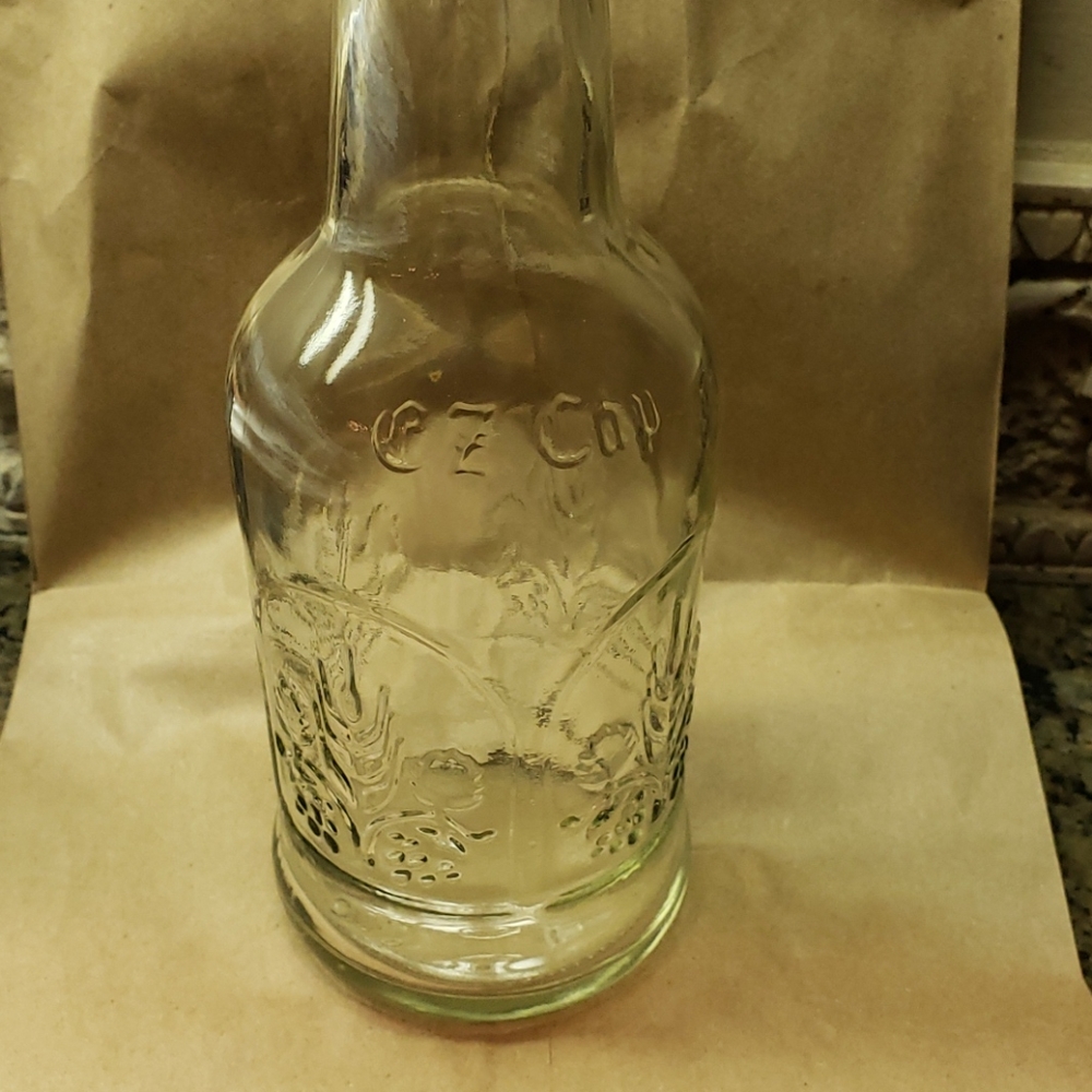 Four bottles - Picture 2 of 7